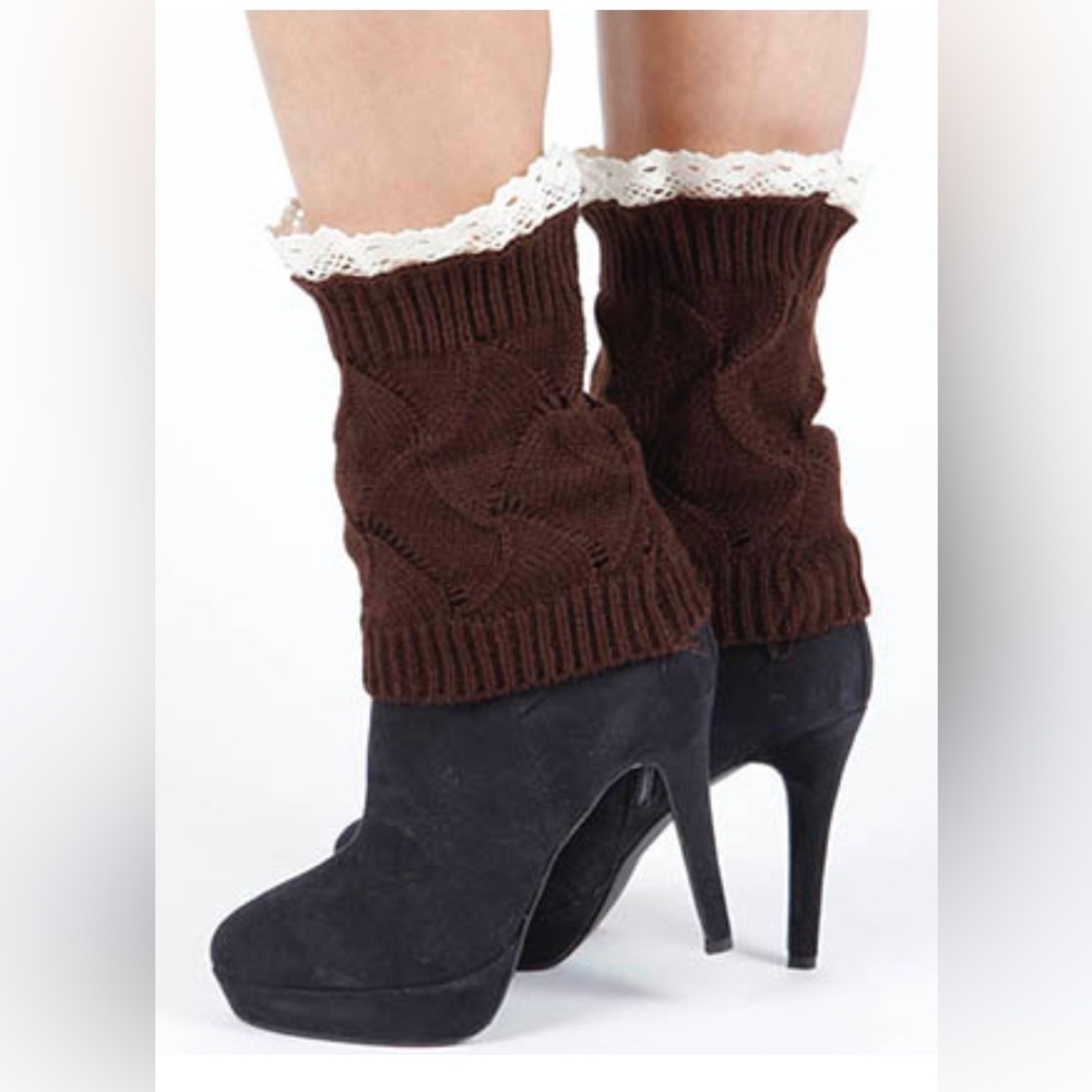 Brown knitted leg warmers
